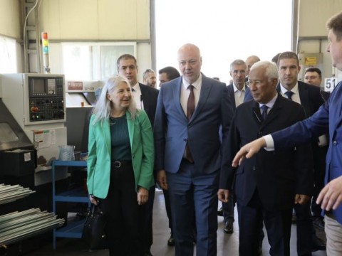 Министър-председателят Росен Желязков и председателят на Европейския съвет Антонио Коща посетиха военния завод „Арсенал“