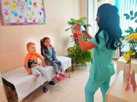 Близо 600 деца бяха обхванати в кампания на Община Нова Загора за изследване на зрението