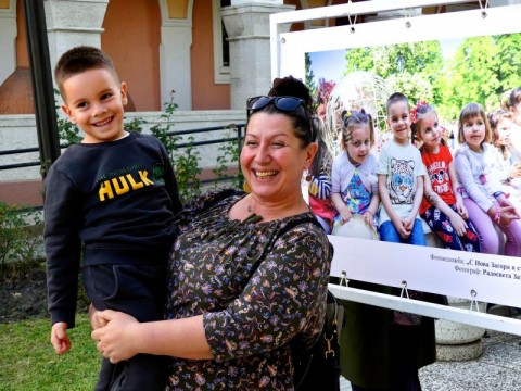 Фотоизложба под наслов "С Нова Загора в сърцето"