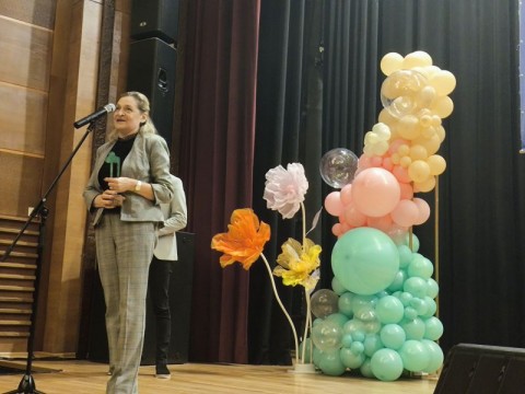 цветен камертон