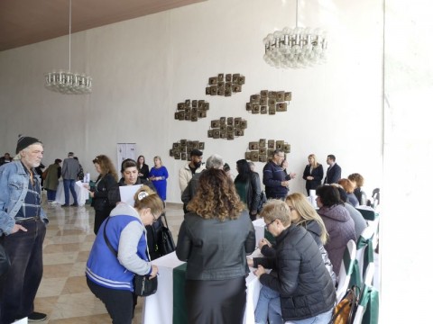 Трудова борса в Нова Загора събра работодатели и търсещи работа лица