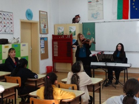Образователни музикални уроци в още три училища в гр. Нова Загора