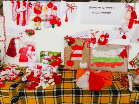 Традиционната изложба-конкурс „Баба Марта бързала, мартенички вързала“ зарадва жители и гости на Новоселец
