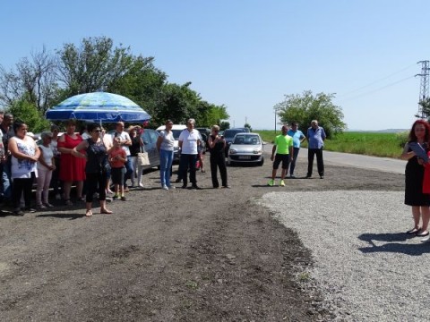 Село Загорци отбеляза историята с нов живот: Паметникът на първия трактор отново блести с обновена сила