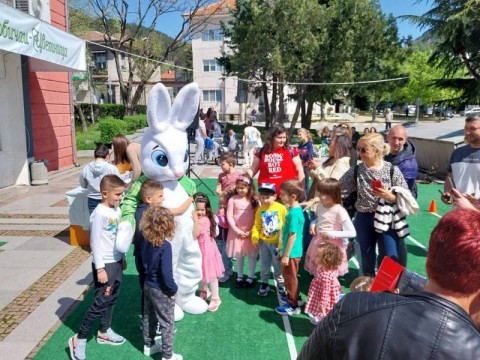 Великден – празник на светлината, вярата и обичта в Твърдица