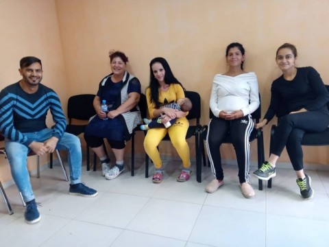 Над 200 души от ромски общности в Сливенско и Твърдишко са участвали в беседи за ползата от профилактичните прегледи