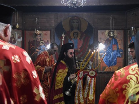 Живоприемни източник