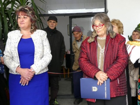 Обновен пенсионерски клуб „Детелина“ в Асеновец отвори врати с официална церемония