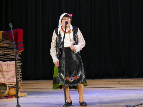 Фолклорен дух и родолюбие изпълниха сцената на Прегледите на читалищното любителско изкуство 2025 в Нова Загора