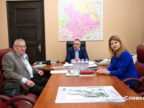 Стефан Радев се срещна с председателя на КТ “Подкрепа” в Сливен Емил Петков