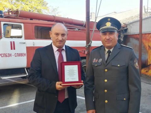 Комисар Владимир Демирев се оттегли с почести след 33 години в служба на обществото