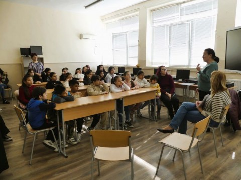 Ученици от СУ „Иван Вазов“ ще илюстрират новата книга на д-р Стефка Данева