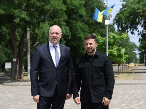 Премиерът Желязков, украинският президент Зеленски и лидери от Югоизточна Европа поднесоха цветя на Алеята на героите в Одеса