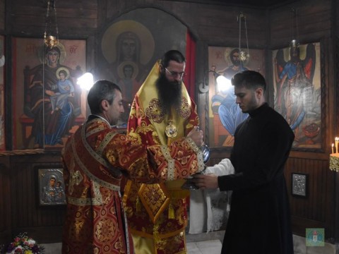 Живоприемни източник